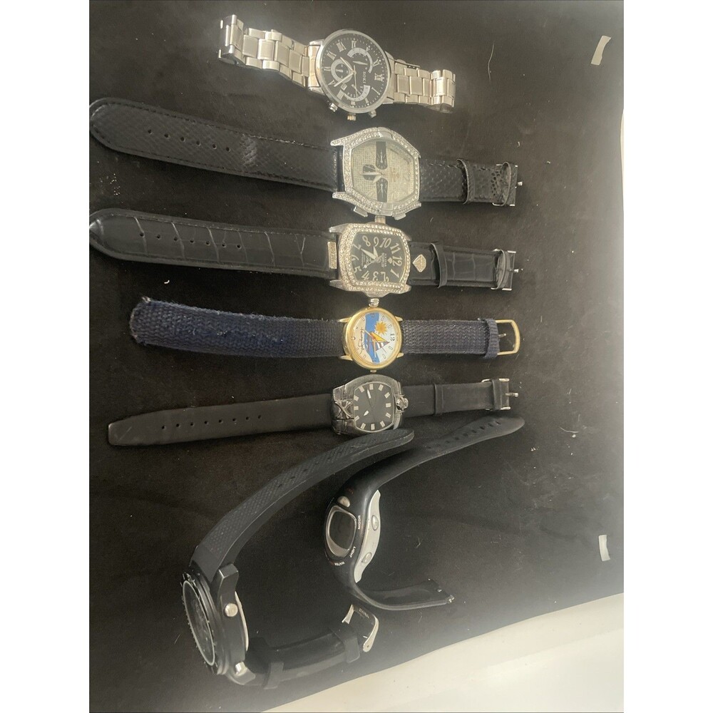 Lot of 7 Men’s Watches most  Need Batteries